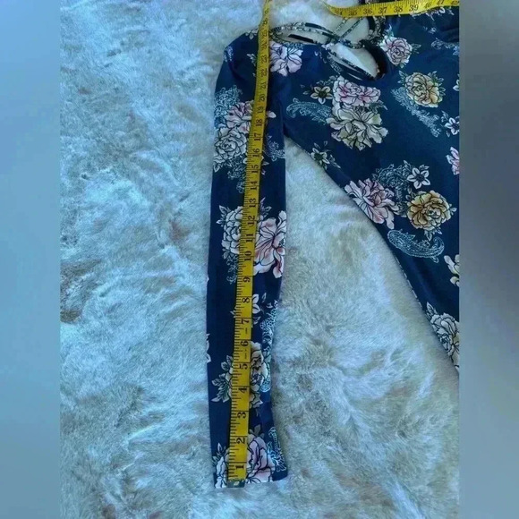 Forever 21 Women's Navy Blue and floral Dress size small - Picture 10 of 10